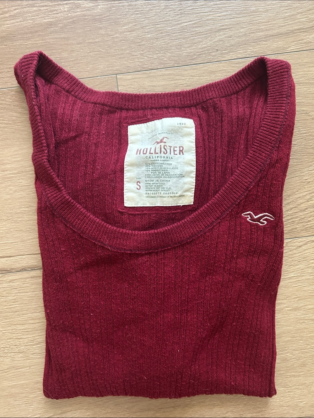 Vintage Hollister Women's Ribbed Scoop Neck Sweater - Burgundy